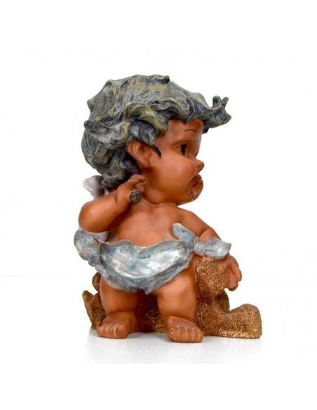 FIGURA DE NIÑO CON PELUCHE