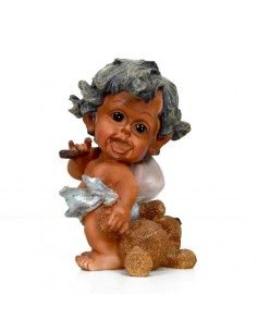 FIGURA DE NIÑO CON PELUCHE