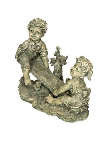 FIGURA DE NIÑOS COLUMPIANDOSE
