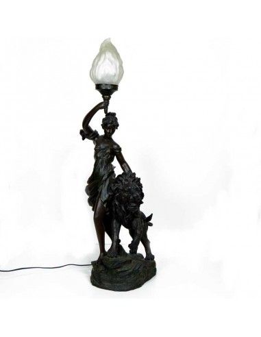 LAMPARA DE SOBREMESA CON FIGURA DE MUJER CON LEON 95x36