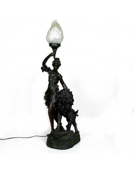 LAMPARA DE SOBREMESA CON FIGURA DE MUJER CON LEON 95x36