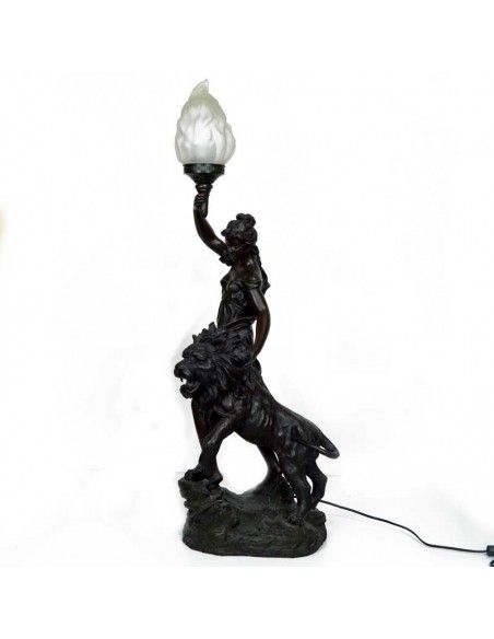LAMPARA DE SOBREMESA CON FIGURA DE MUJER CON LEON 95x36