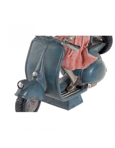 FIGURA MUJER VESPA AZUL 24x23