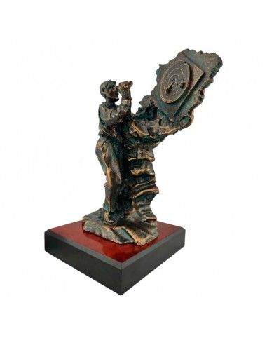 FIGURA TROFEO JUGADOR DARDOS 26x20