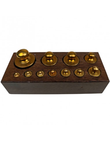 JUEGO 11 PESAS LATÓN VINTAGE CON BASE...