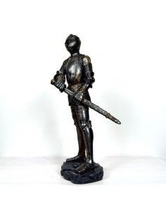 FIGURA DE GUERRERO CON... 2