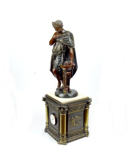 RELOJ DE SOBREMESA CON FIGURA GRIEGA
