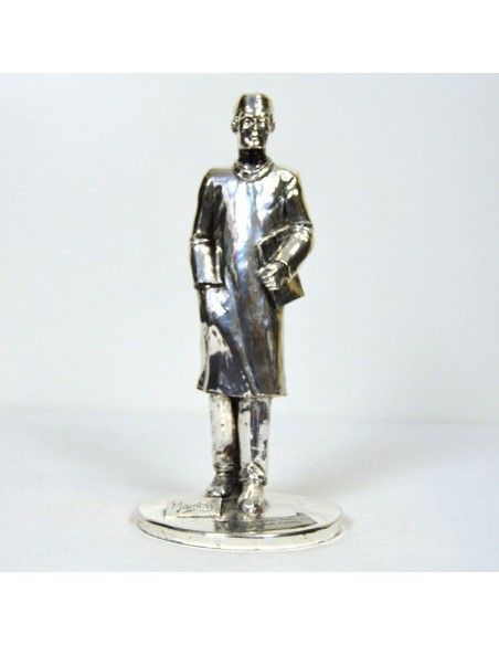 FIGURA DE DOCTOR EN PLATA