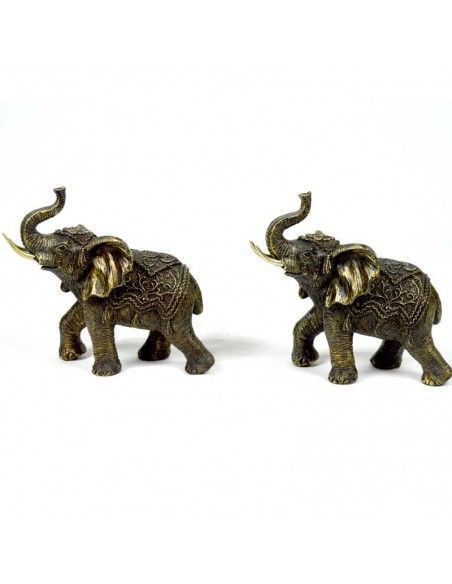 ELEFANTE CON COLMILLOS