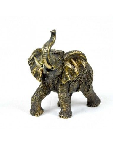 ELEFANTE CON COLMILLOS