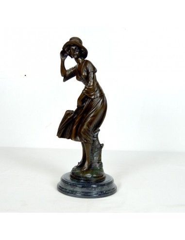 FIGURA DE MUJER EN ALABASTRO