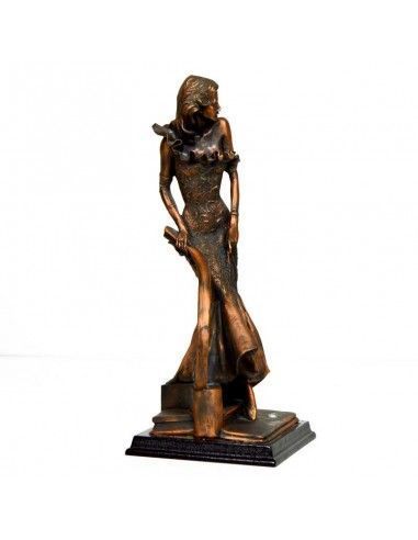 FIGURA DE MUJER EN RESINA COBRIZO
