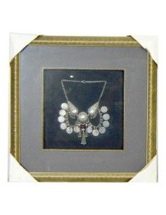 CUADRO CON COLLAR DE PIEDRAS 2