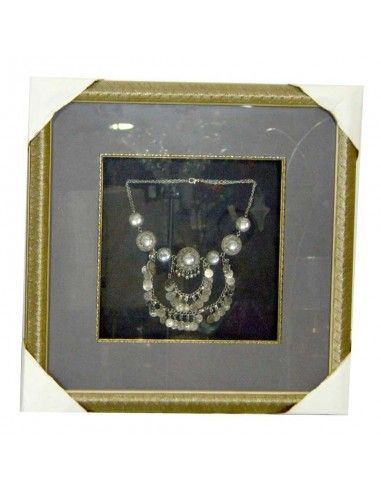 CUADRO CON COLLAR DE PIEDRAS