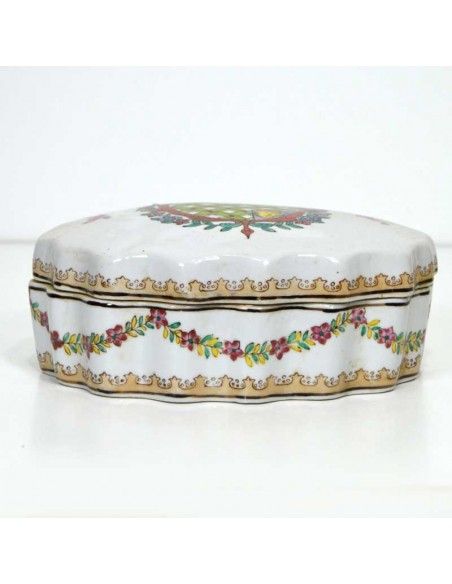 CAJA OVALADA DE PORCELANA ANTIGUO