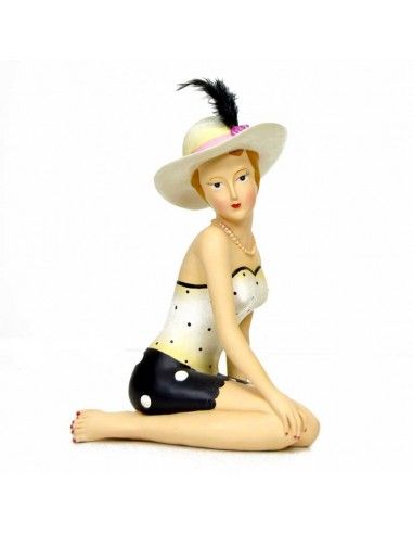 FIGURAS DE MUJER POSANDO